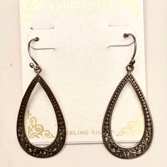 NWT Sterling Silver Teardrop Earrings with Vintage Charm - Picture 2 of 7